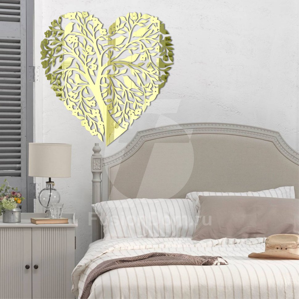 зеркало Сердце из дерева золото